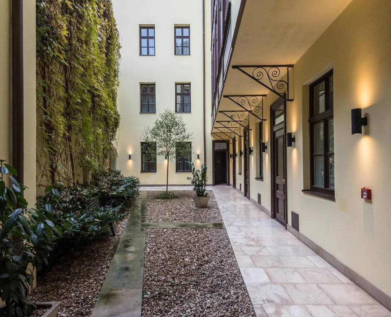Upscale Apartment In Prime Location Near All Sights Prága