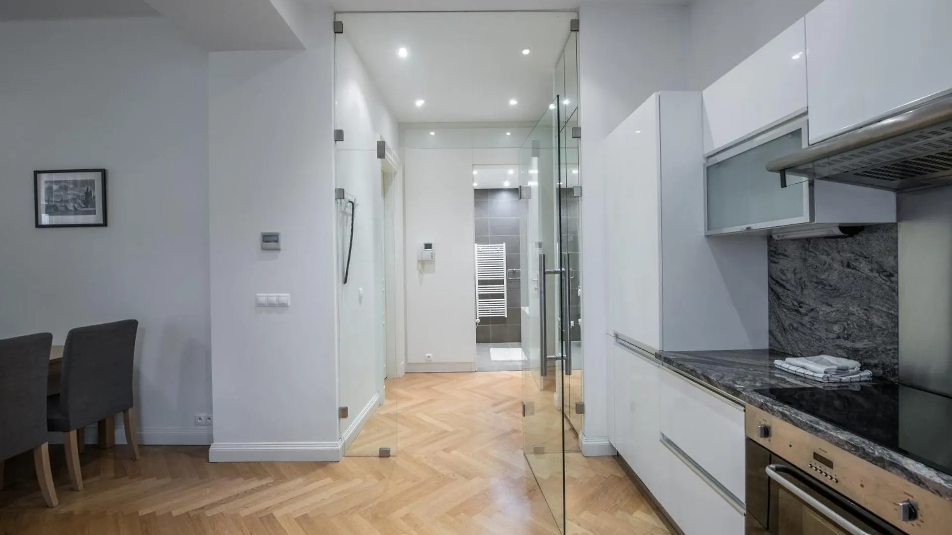 Upscale Apartment In Prime Location Near All Sights Prága